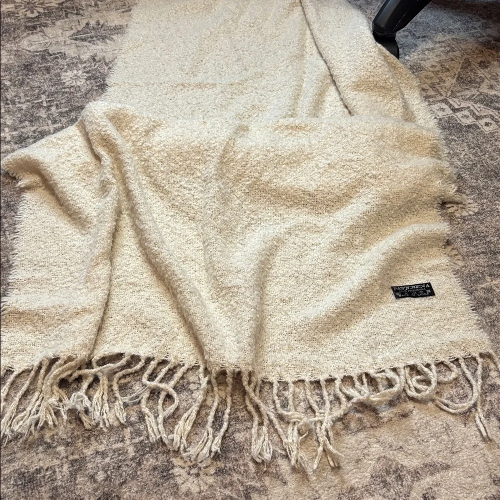 Women’s Cream Scarf